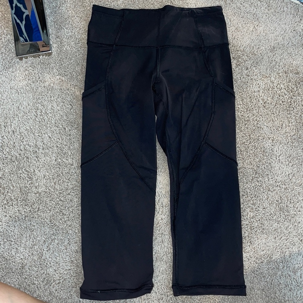 black cropped lulu lemon